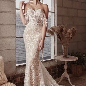 Calla Blanche La Perle Lace Wedding Dress